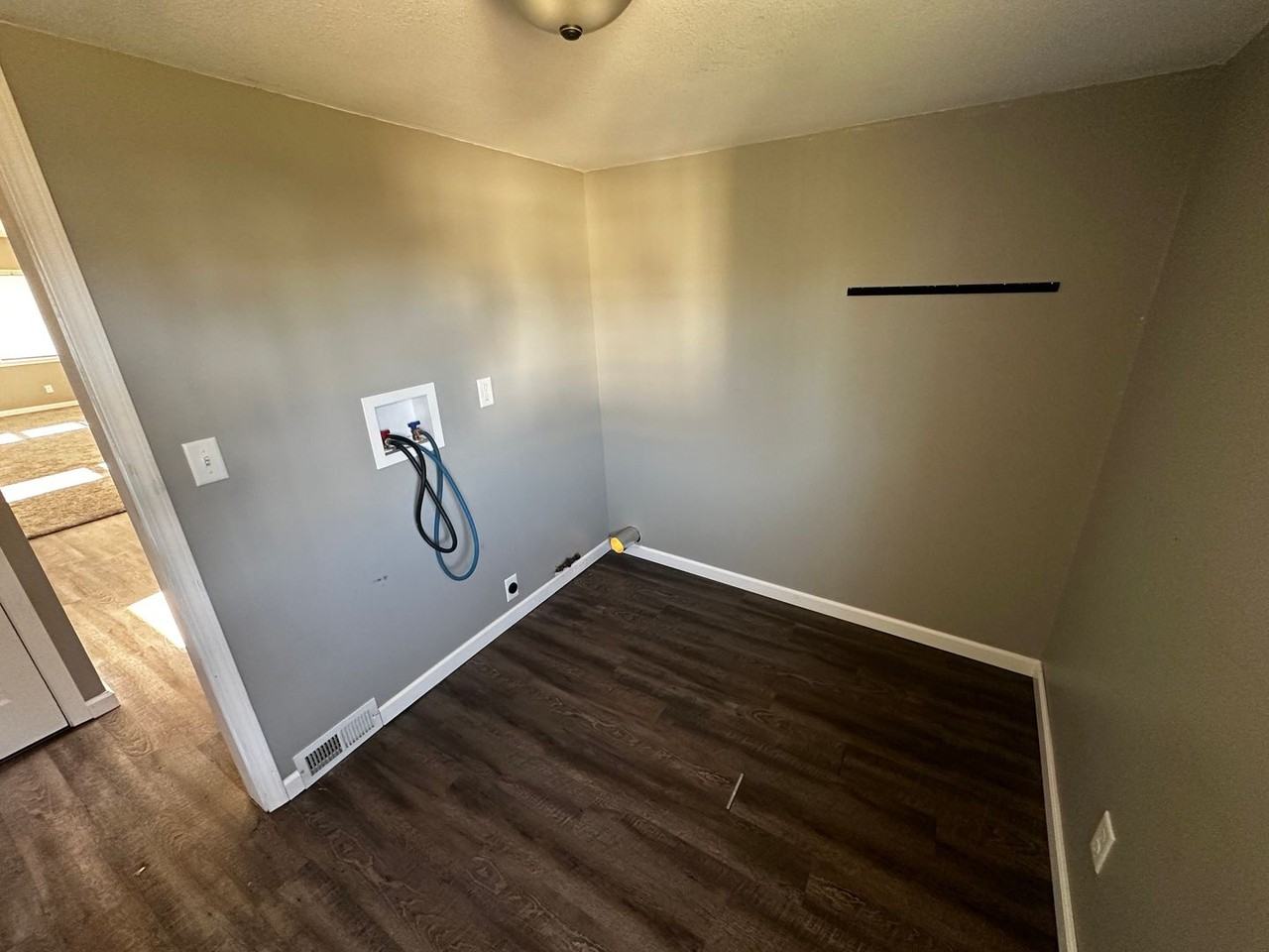 6416 Carnegie St - Photo 3 of 9