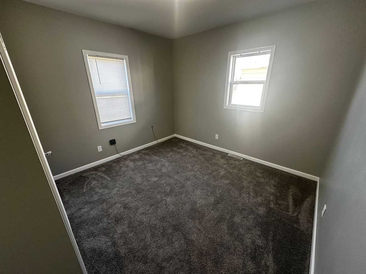 6416 Carnegie St - Photo 5 of 9