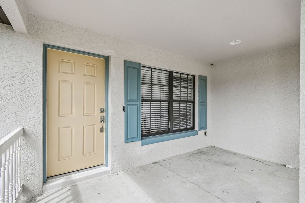 209 Goldie St - Photo 2 of 16