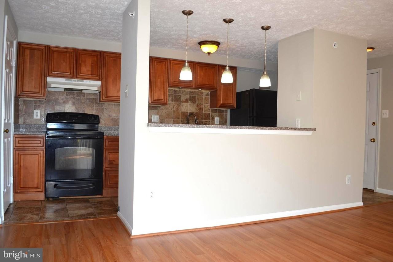 504 Philmont Drive #9 - Photo 4 of 15