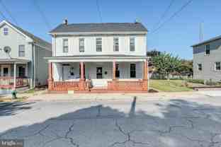 1037 Spruce St - Photo 1 of 1