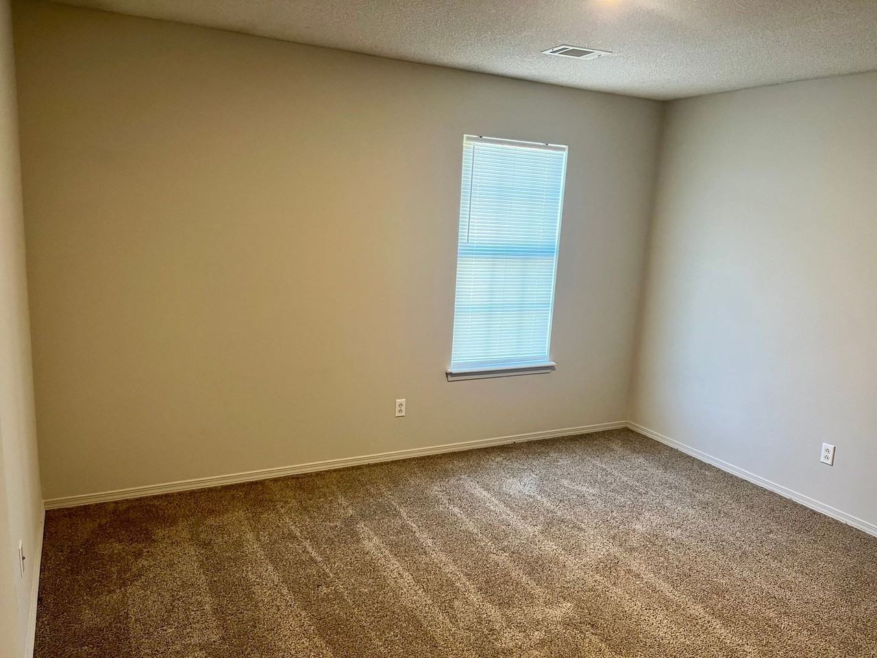 Lake Hills Townhouses - Photo 5 of 6