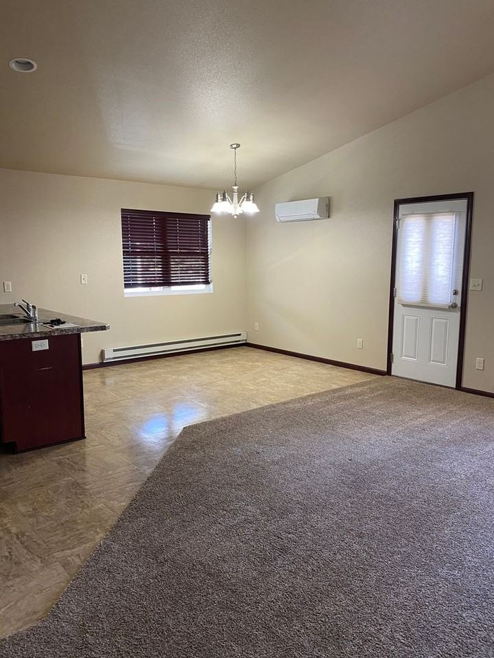 332A Little Rock Ct - Photo 3 of 12
