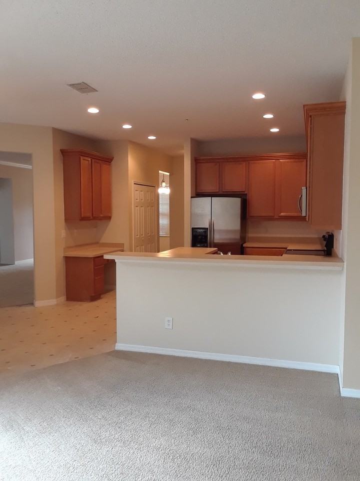 225 Largovista Dr - Photo 3 of 28