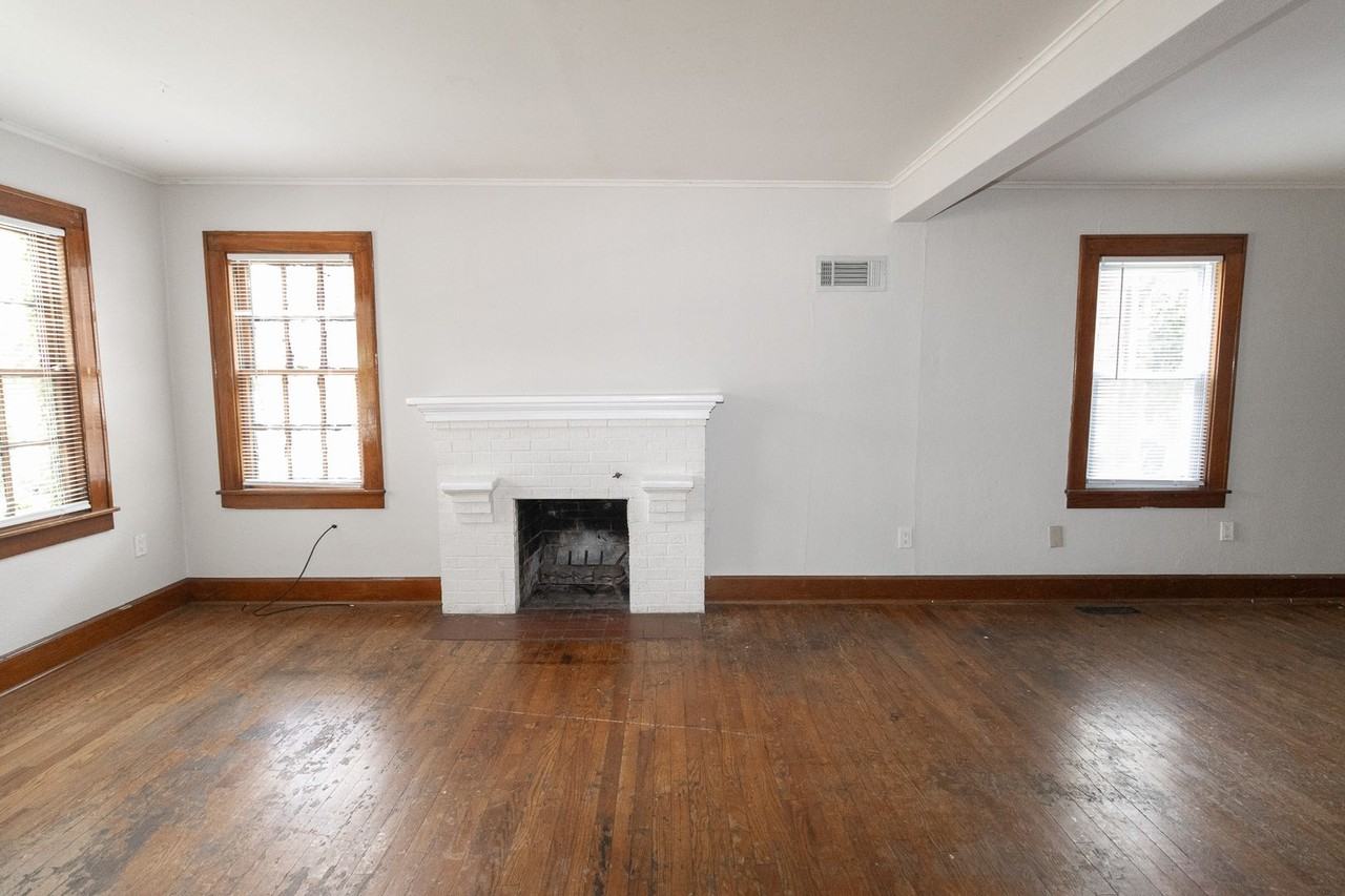 1108 Hamilton Way - Photo 3 of 21