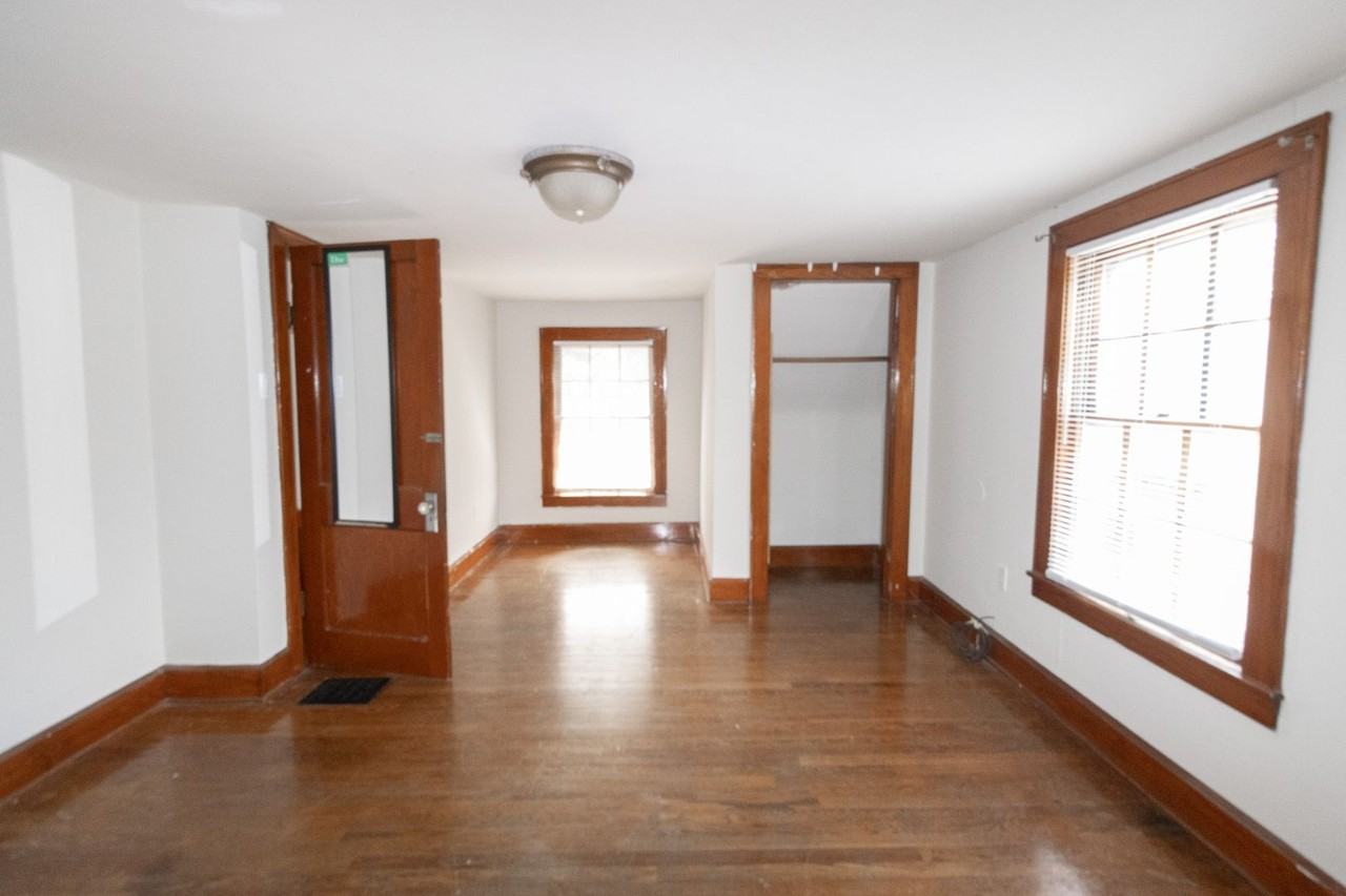 1108 Hamilton Way - Photo 6 of 21