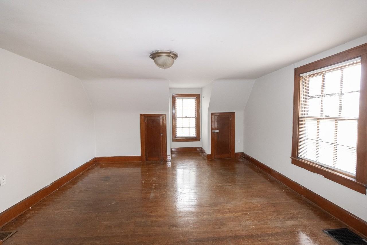 1108 Hamilton Way - Photo 7 of 21