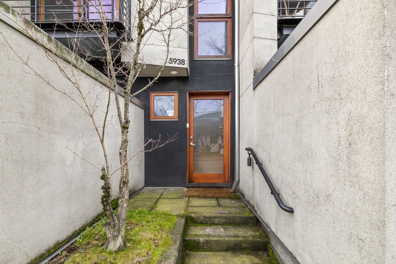 5938 Northeast Hoyt Street