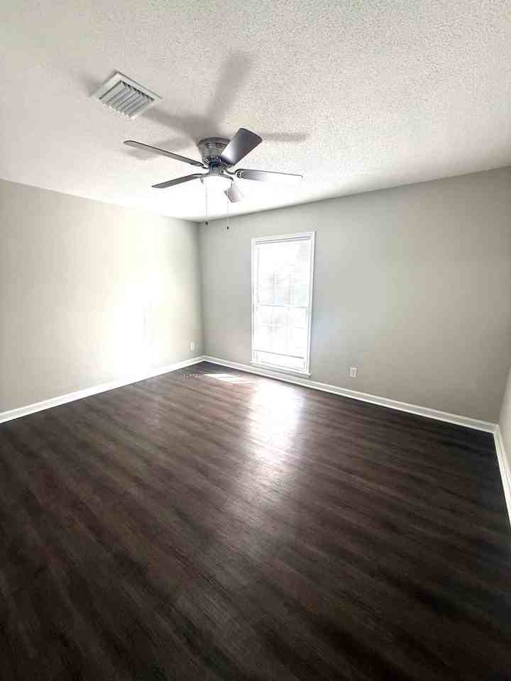 6125 Greta Pl - Photo 6 of 13