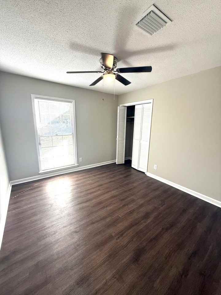 6125 Greta Pl - Photo 7 of 13