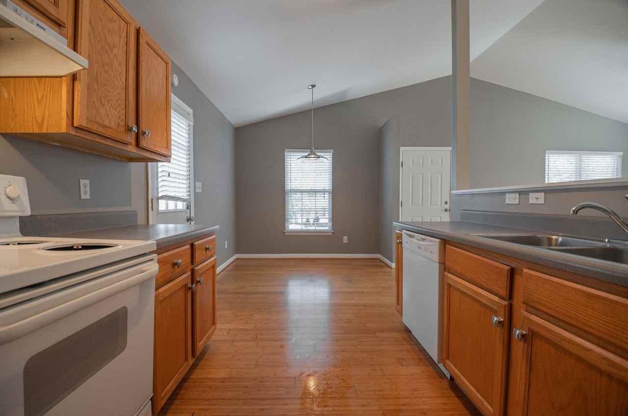 2618 Lexington St - Photo 3 of 16