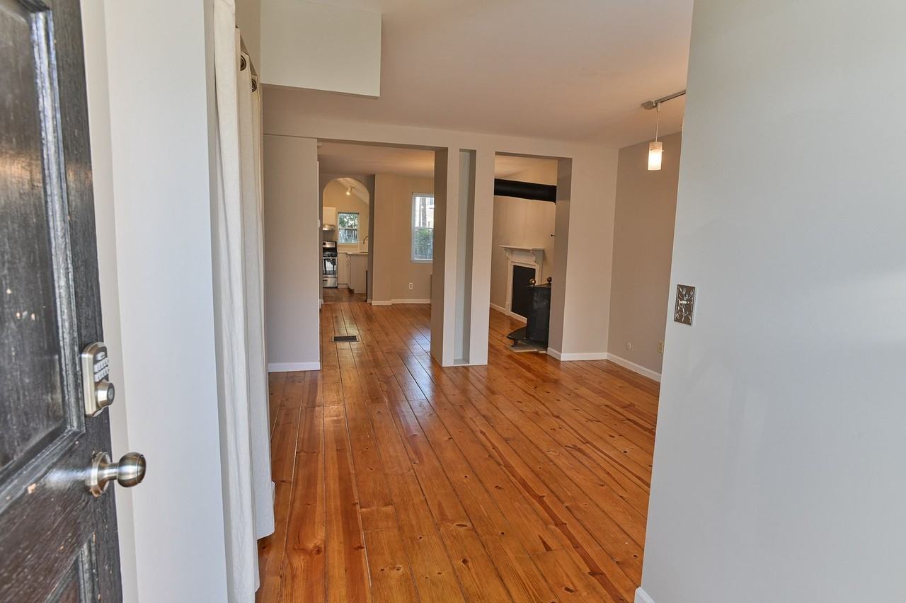 1334 Penn St - Photo 3 of 33