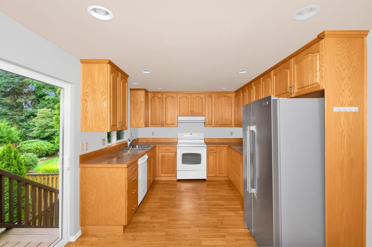 12931 Ne 133rd Pl - Photo 3 of 26