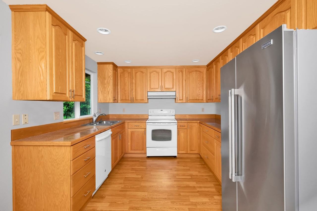 12931 Ne 133rd Pl - Photo 4 of 26