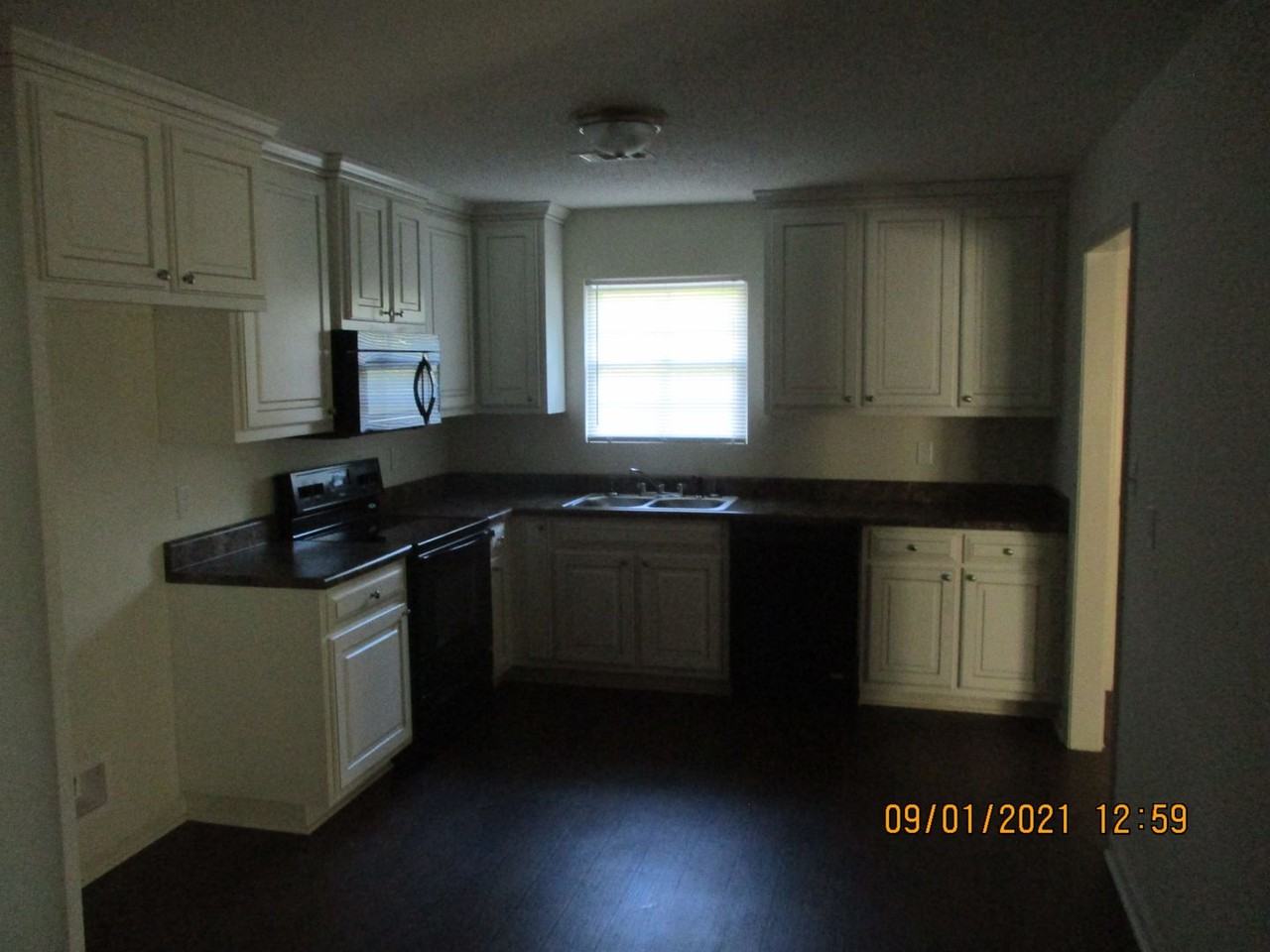 3514 Moss Island Ct - Photo 3 of 9
