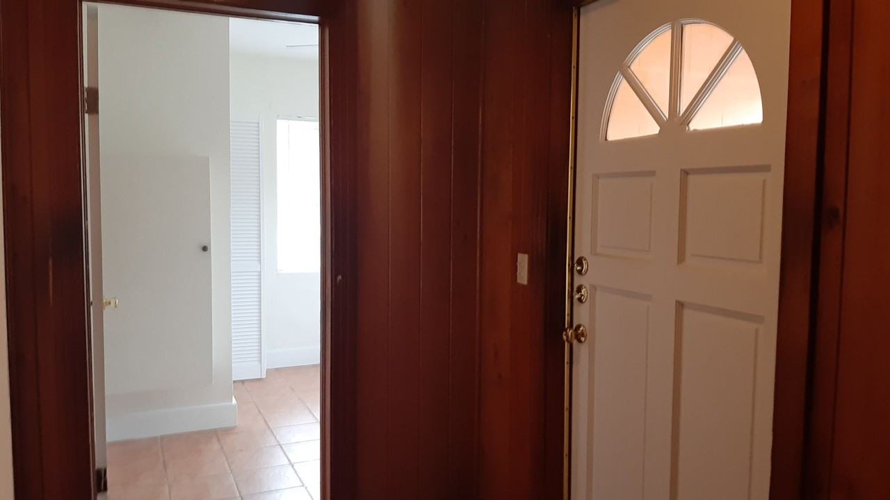 3801 Nw 6th St - Photo 2 of 22