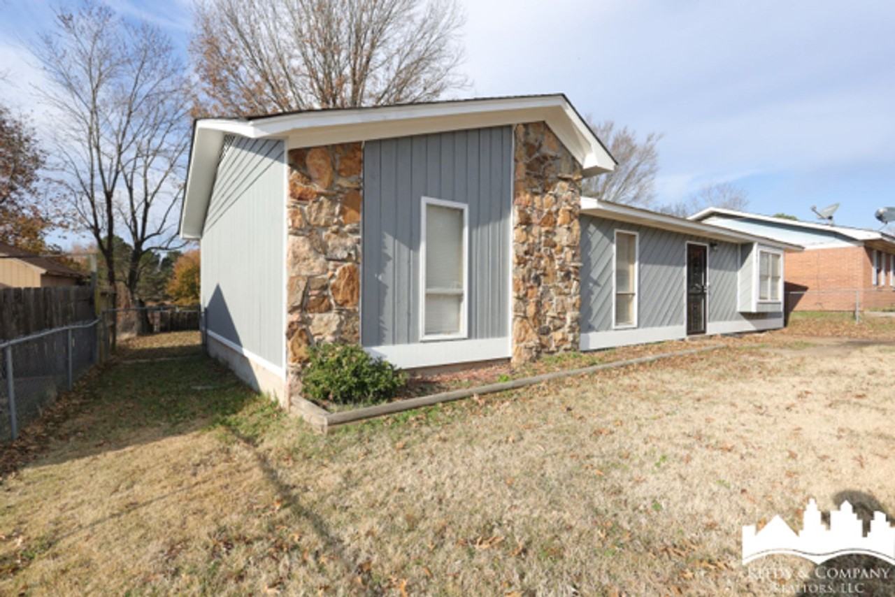 5343 Cedar Bluff Dr - Photo 5 of 21