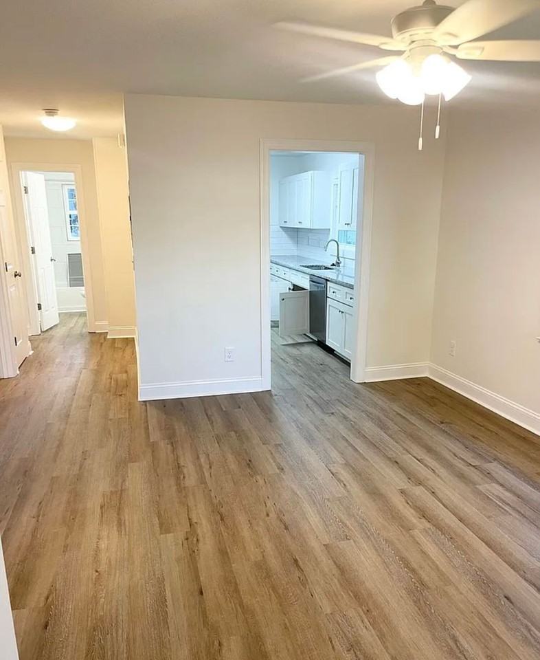 704 S 15th St - Photo 6 of 29