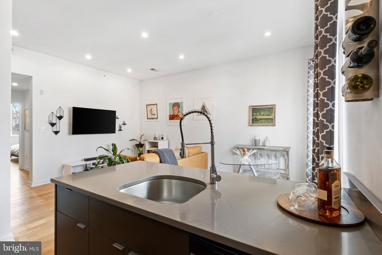 1617 Hope Street #3B - Photo 7 of 34