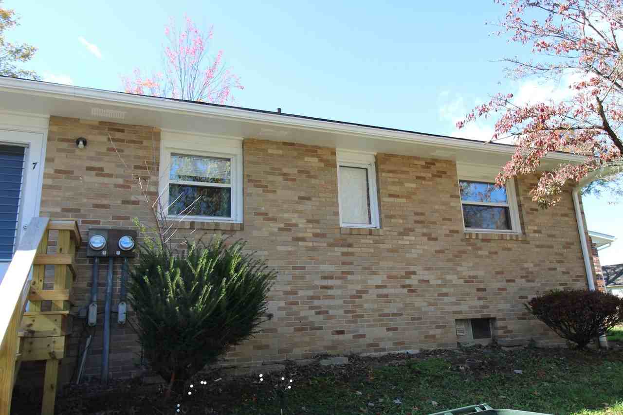 201 W Center St #7 - Photo 3 of 15