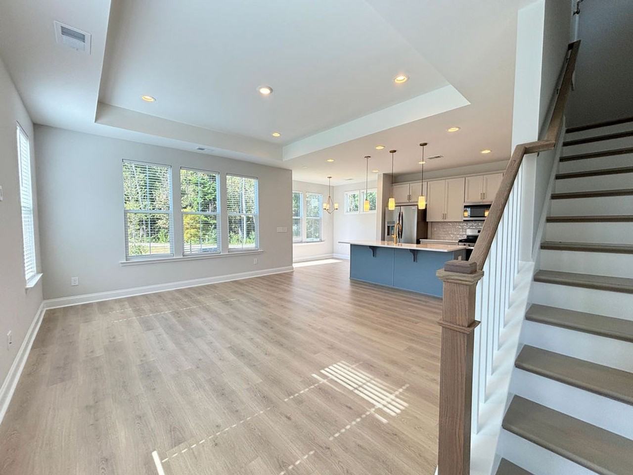 418 Queenview Ln - Photo 4 of 27