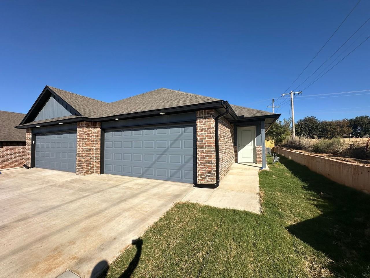 11500 Mackenzie Way - Photo 2 of 33