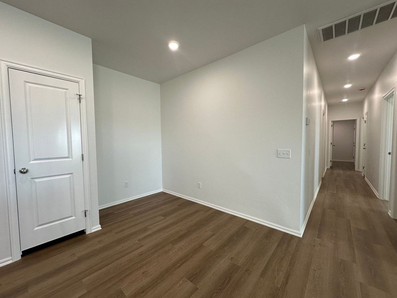 11500 Mackenzie Way - Photo 7 of 33