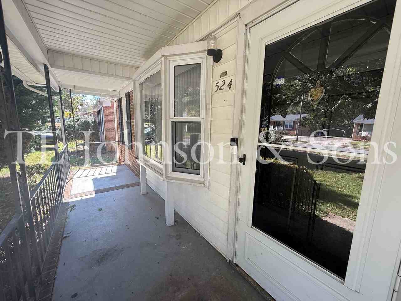 524 Alspaugh Dr - Photo 2 of 35