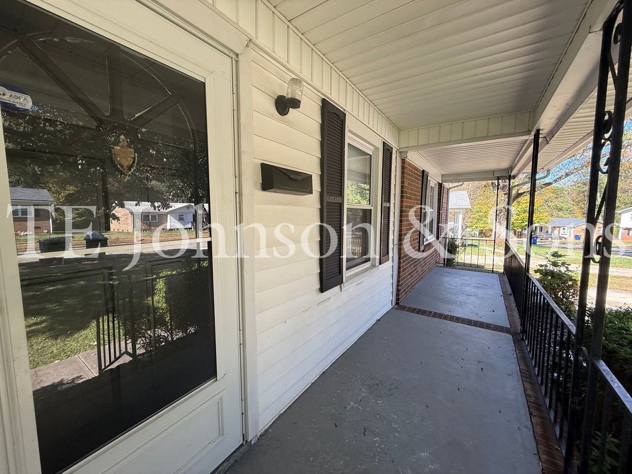 524 Alspaugh Dr - Photo 3 of 35