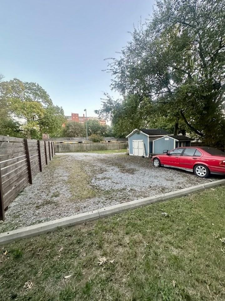 538 Fatherland St Lowr - Photo 4 of 16