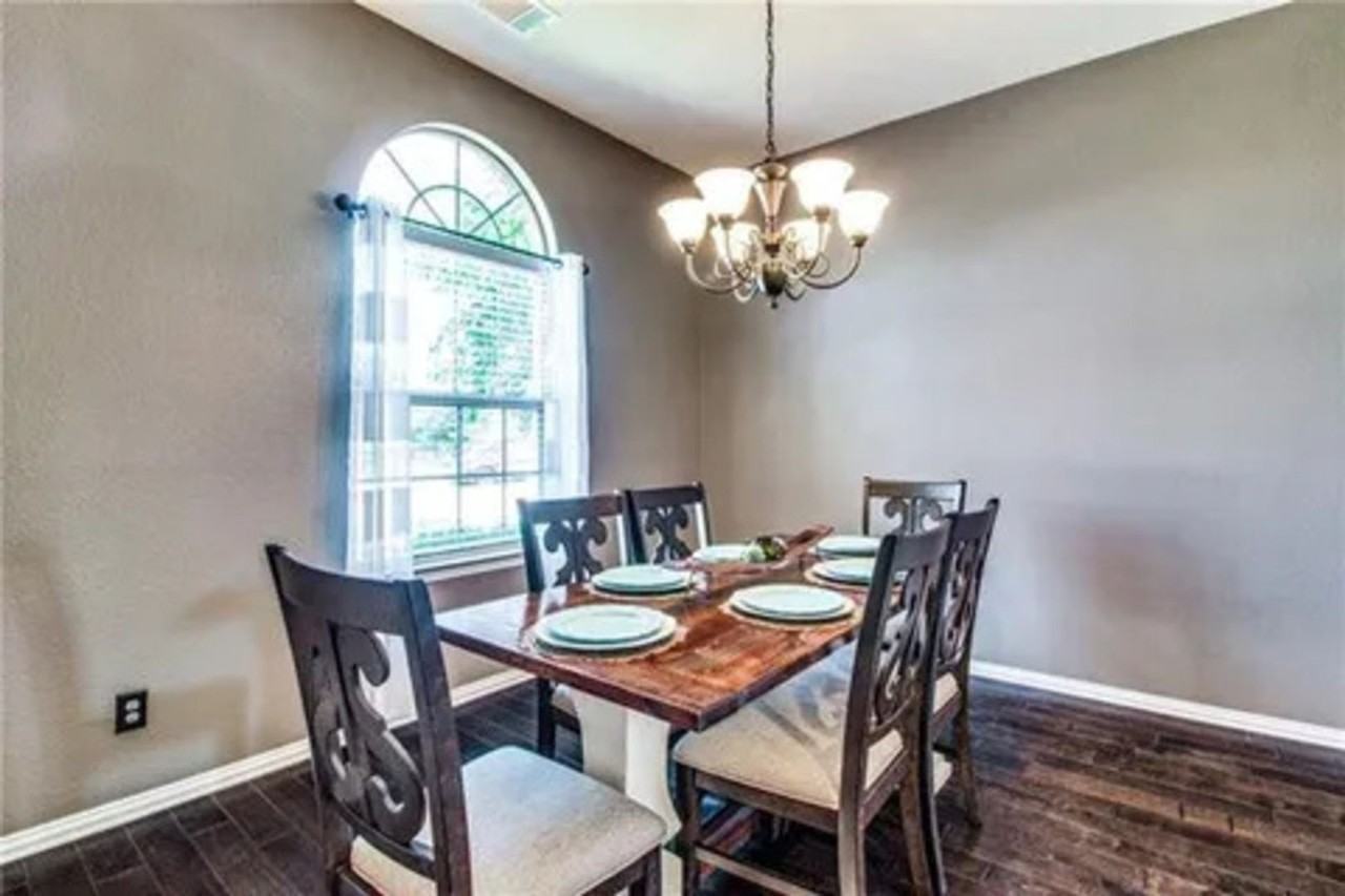 1720 Rosson Rd - Photo 5 of 21