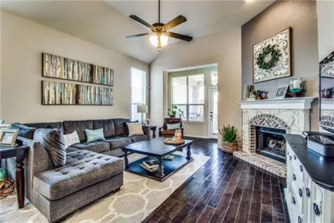 1720 Rosson Rd - Photo 6 of 21