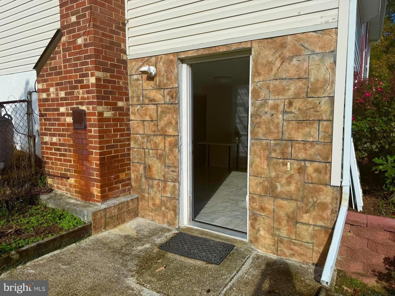 13770 Musket Court - Photo 4 of 19