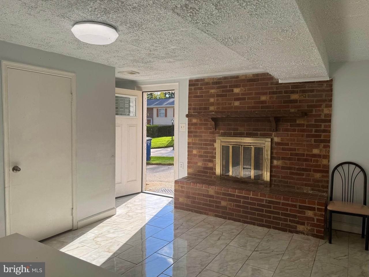 13770 Musket Court - Photo 5 of 19