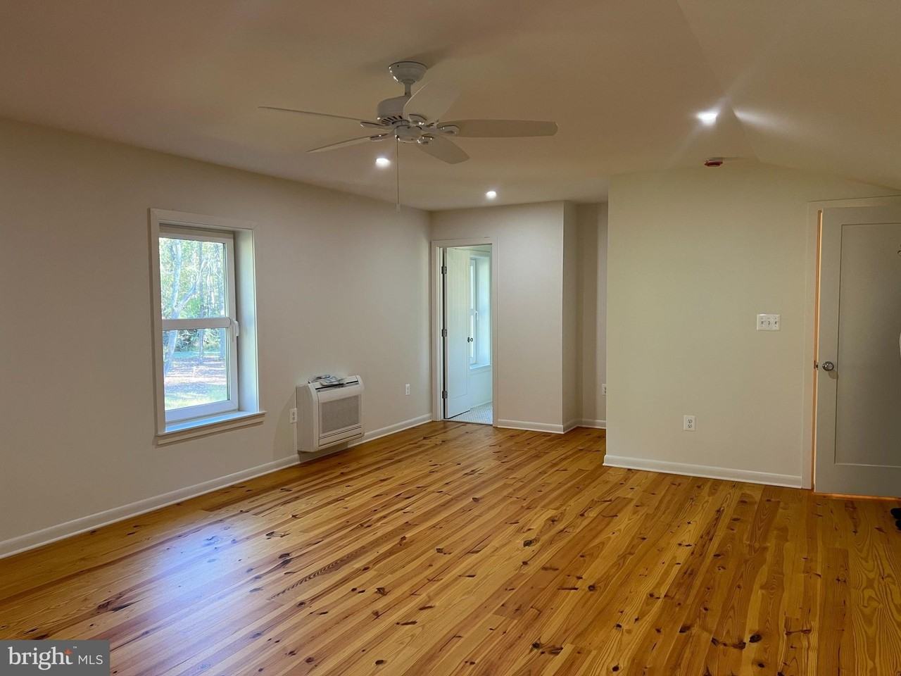 48 Waller Point Dr - Photo 4 of 43