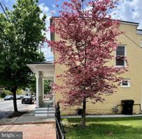 featured image of 321 N Braddock St