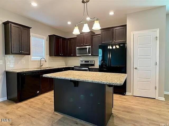 134 W Lumber Ct - Photo 3 of 23