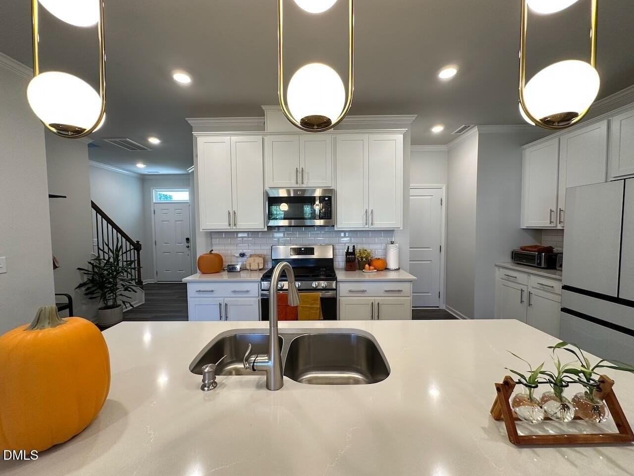 104 Tumbling Rock Way - Photo 7 of 27