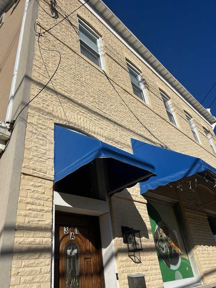 31 Main St - Photo 3 of 9