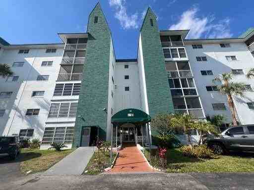 4751 Nw 21st St Apt 318