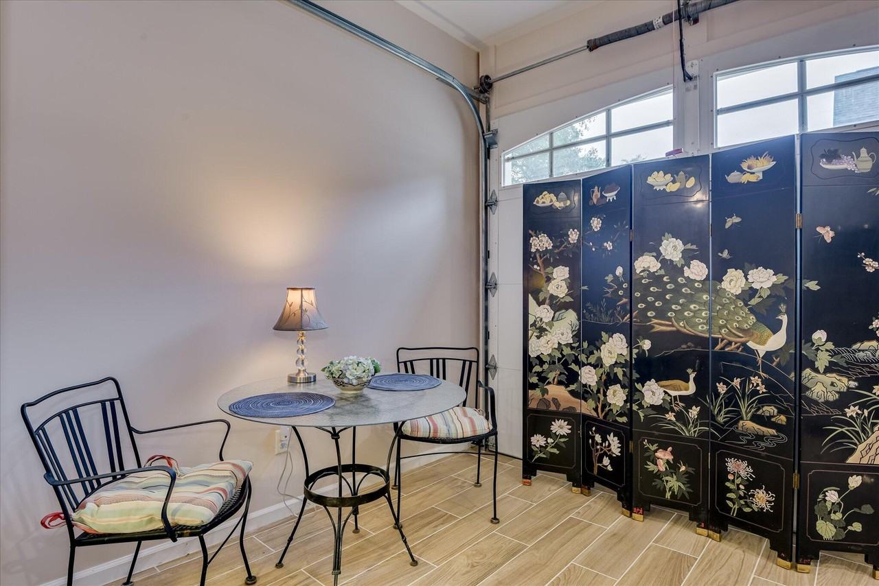 651 Oak Meadow Ln - Photo 4 of 29