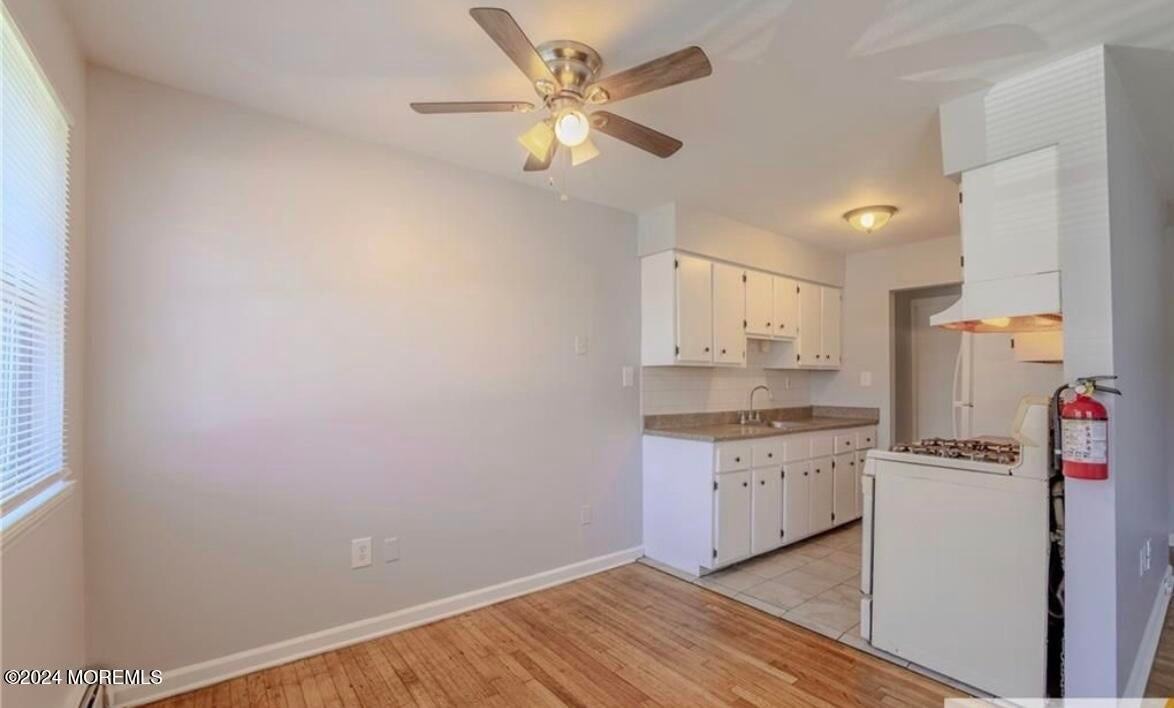 28 Manchester Ct - Photo 4 of 23