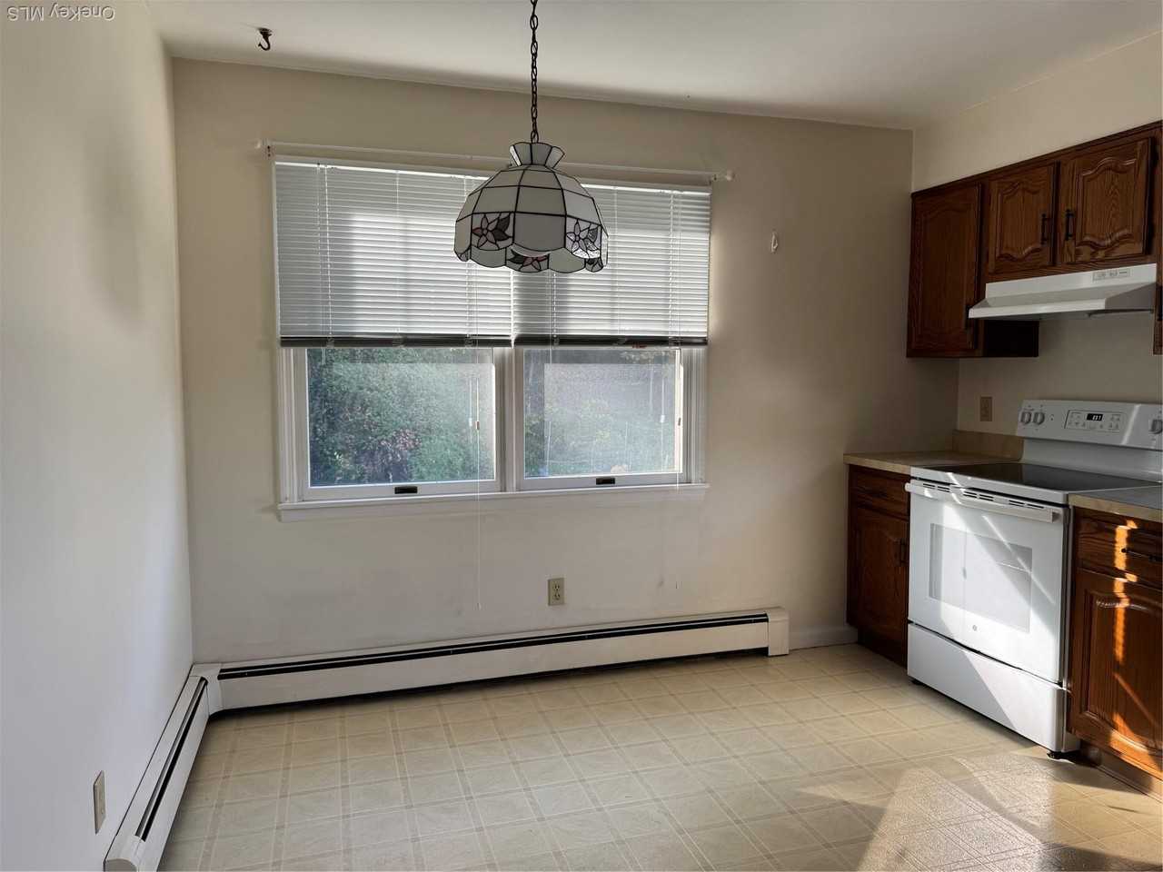 17 Intervale Avenue - Photo 3 of 10