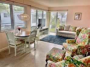 1115 Se 14th Pl - Photo 4 of 28