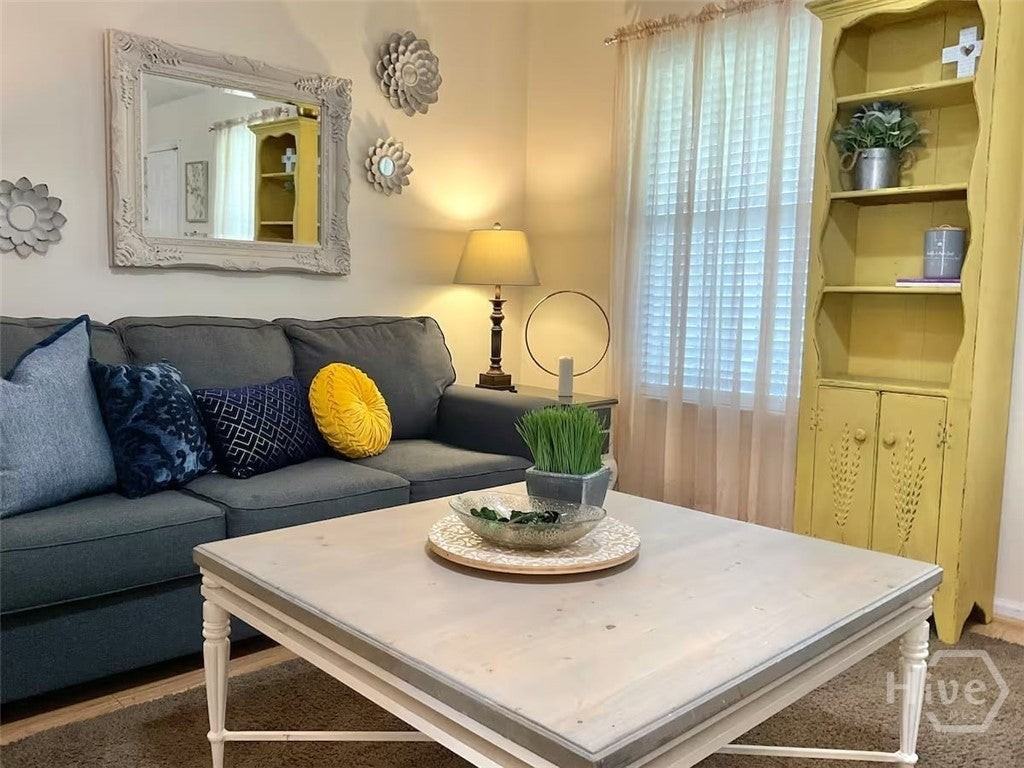 8 S Lake Dr - Photo 6 of 25