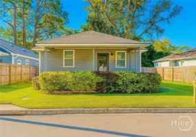 featured image of 1827 Greenville St