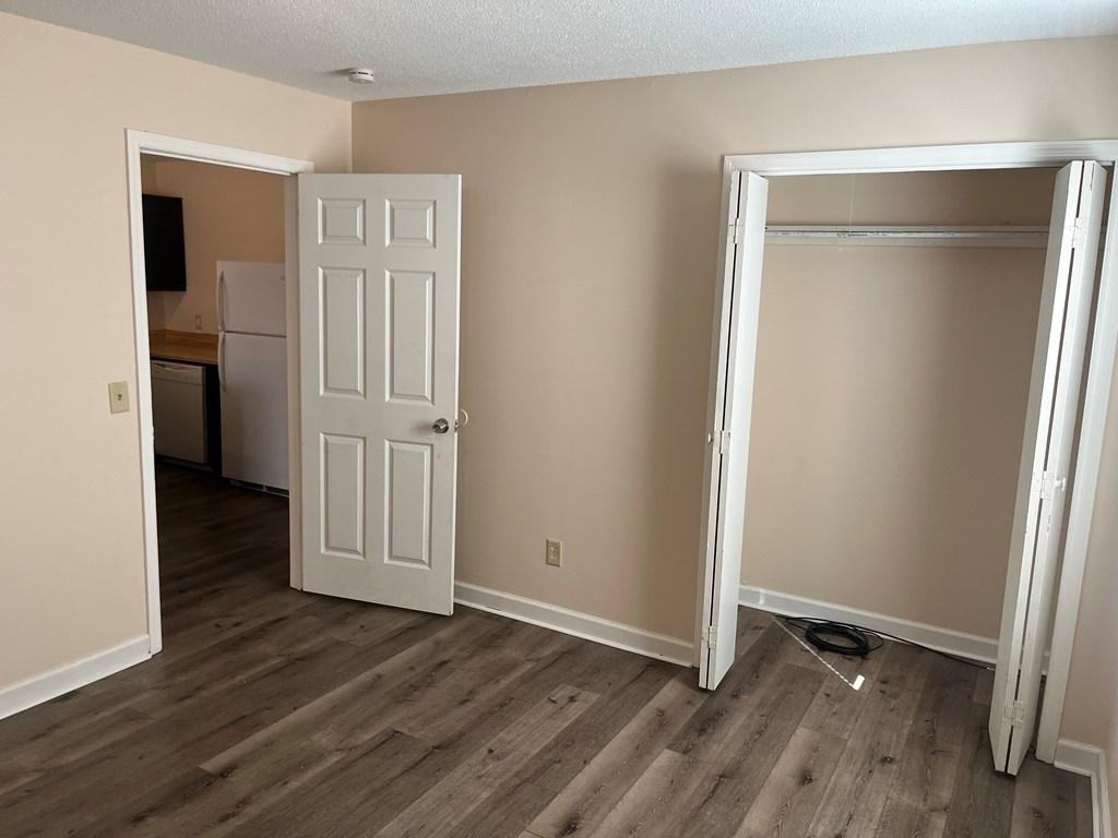 411 Cattleman Drive Northeast - Photo 4 of 9