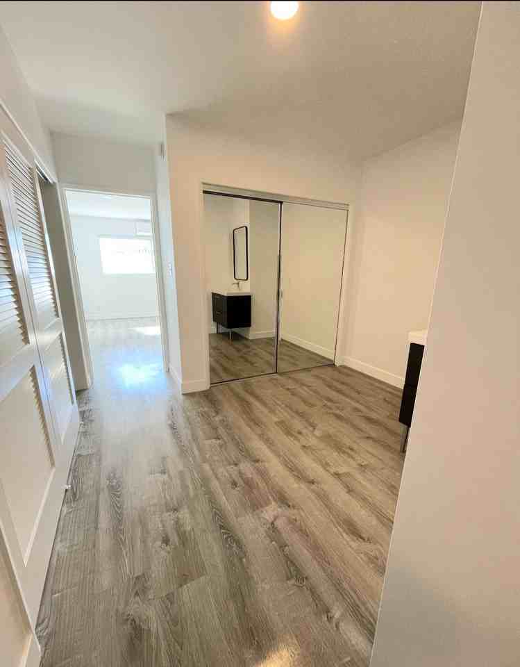 10961 Rose Avenue #6 - Photo 3 of 24