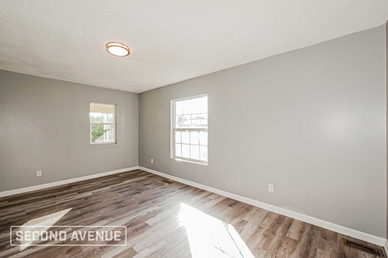 2406 Indianapolis Avenue - Photo 3 of 28