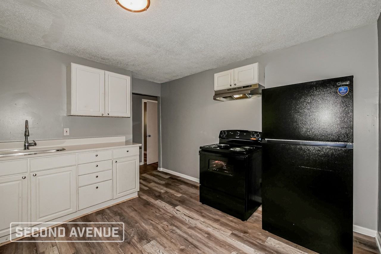 2406 Indianapolis Avenue - Photo 7 of 28